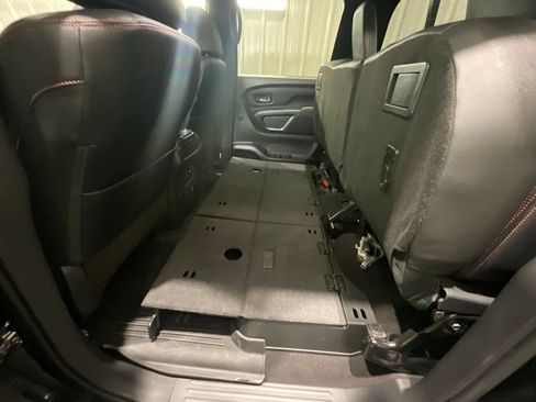 Used 2023 Nissan Titan PRO-4X w/ Pro-4x Convenience Package AWD/4WD image 13