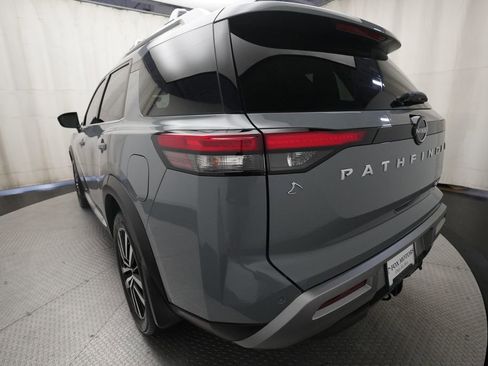 Certified 2025 Nissan Pathfinder Platinum w/ Cargo Package AWD/4WD image 36