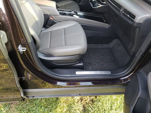 Used 2023 Lincoln Corsair w/ Equipment Group 101A image 19