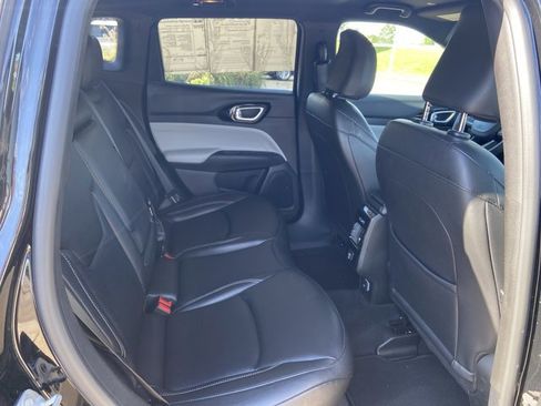 Used 2025 Jeep Compass Limited AWD/4WD image 18