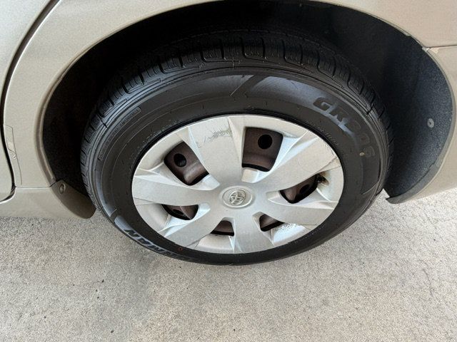 Used 2009 Toyota Camry FWD image 7