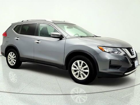 Used 2017 Nissan Rogue SV AWD/4WD image 3