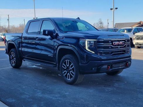 Used 2022 GMC Sierra 1500 AT4 w/ AT4 Premium Package image 2