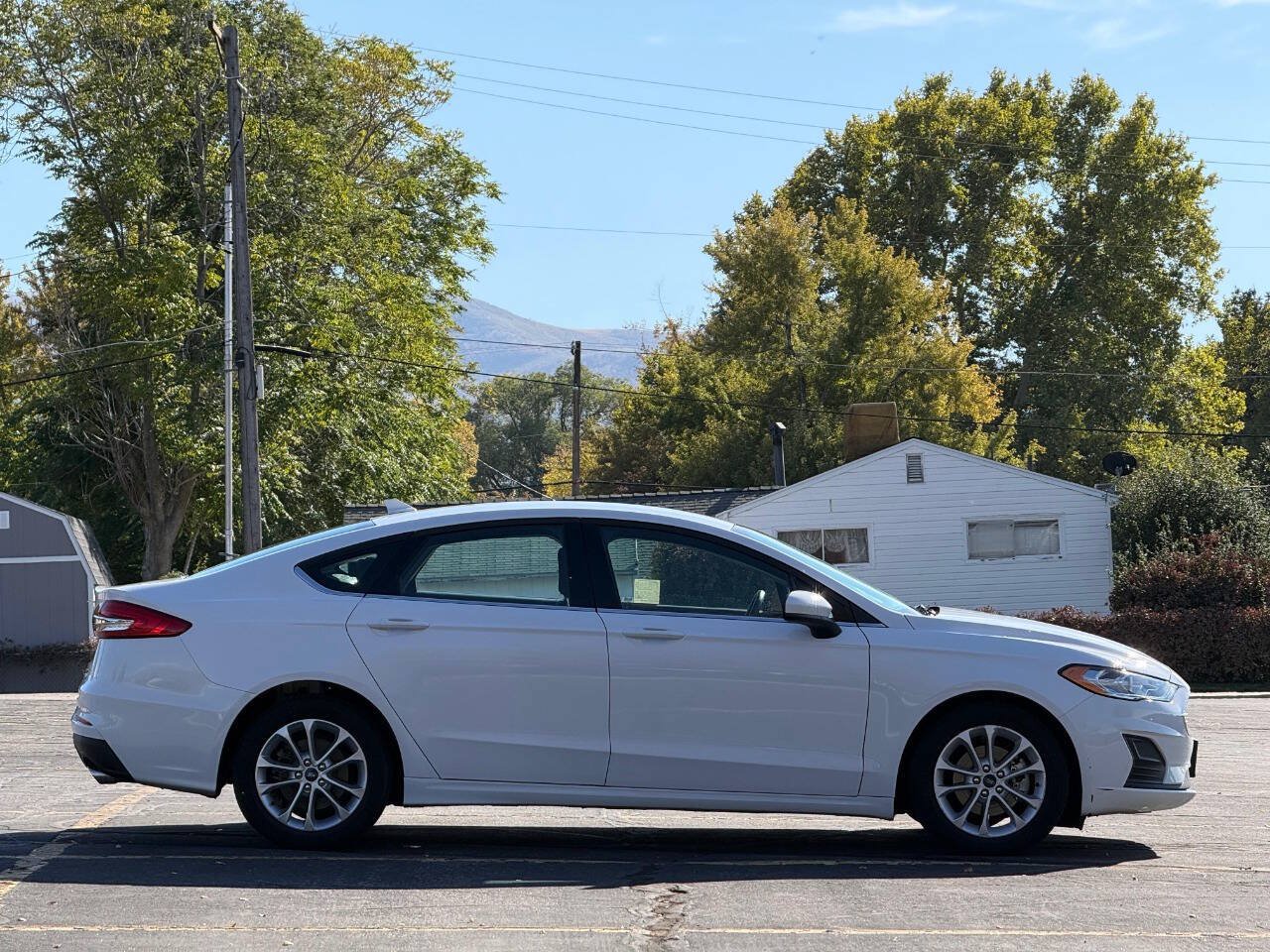 Used 2020 Ford Fusion SE FWD image 6