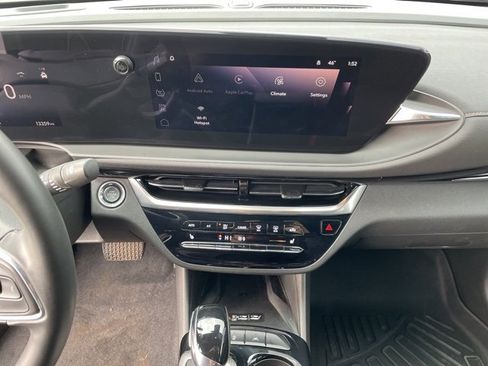 Used 2024 Buick Envista Avenir image 19