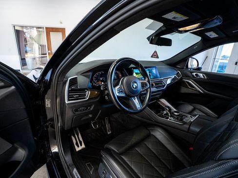 Used 2023 BMW X6 xDrive40i w/ M Sport Package image 40