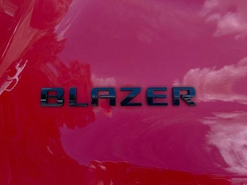Used 2019 Chevrolet Blazer RS w/ Sun and Wheels Package FWD image 32