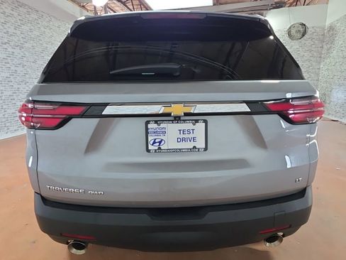 Used 2023 Chevrolet Traverse LT image 5