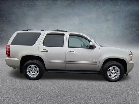 Used 2009 Chevrolet Tahoe LT w/ Convenience Package image 10