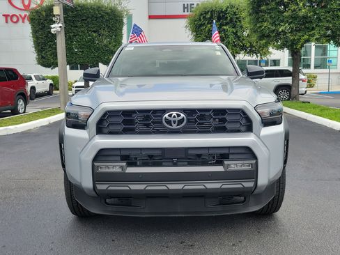 Used 2026 Toyota 4Runner SR5 AWD/4WD image 4