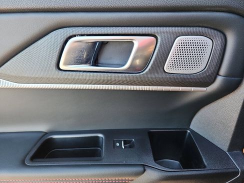 Used 2025 Ford Explorer ST w/ Sun And Sound Package image 30