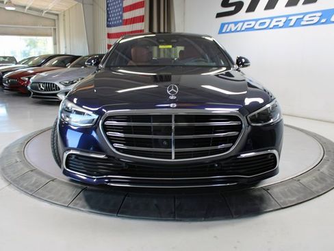 Used 2022 Mercedes-Benz S 500 4MATIC w/ 3D Technology Package image 3
