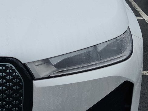 Certified 2024 BMW iX xDrive50 w/ Premium Package AWD/4WD image 9