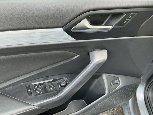 Used 2025 Volkswagen Jetta S image 14