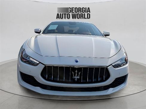 Used 2018 Maserati Ghibli S RWD image 17