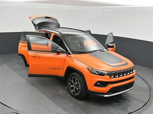 New 2026 Jeep Compass Limited w/ Mopar Graphics Package image 50