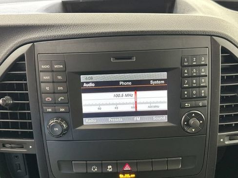 Used 2018 Mercedes-Benz Metris image 13