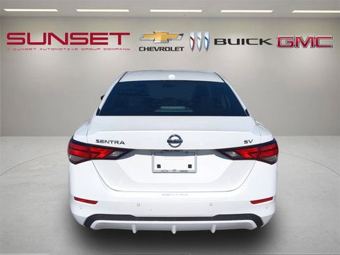 Used 2021 Nissan Sentra SV w/ Trunk Package image 4