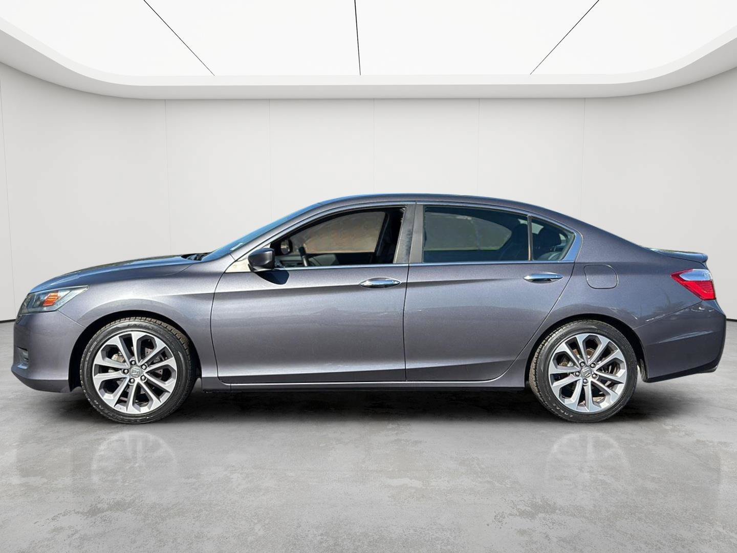 Used 2014 Honda Accord Sport image 9