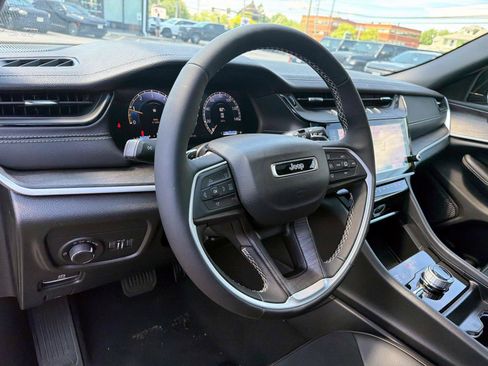 New 2026 Jeep Grand Cherokee Altitude AWD/4WD image 7