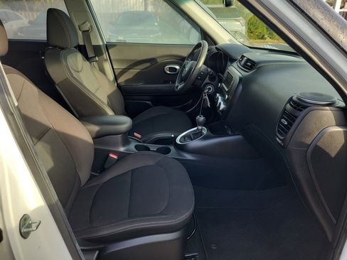 Used 2018 Kia Soul image 7