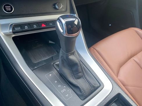 Used 2024 Audi Q3 2.0T Premium Plus w/ Premium Plus Package image 17