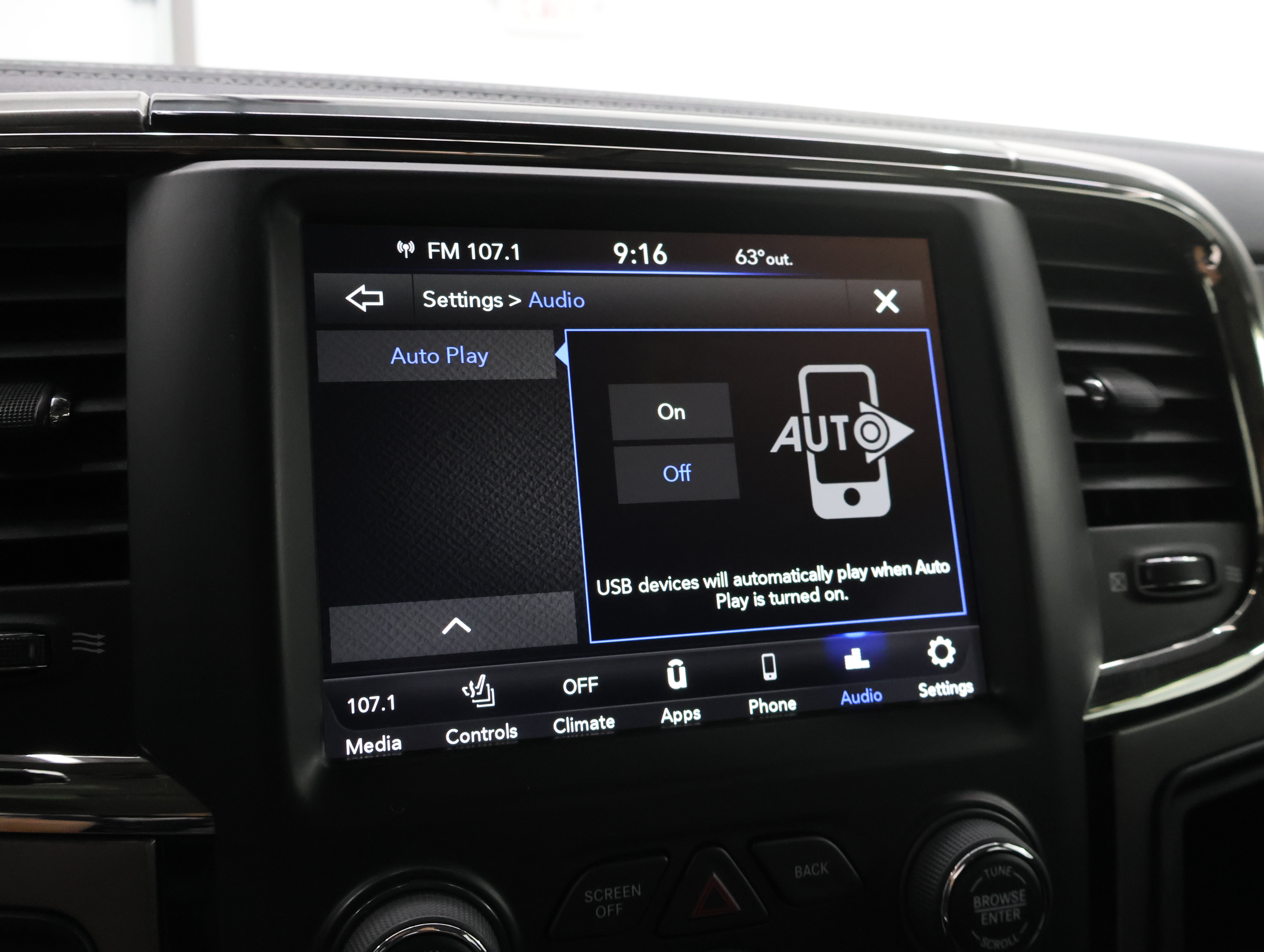 Used 2018 RAM 2500 Big Horn w/ Sport Appearance Group AWD/4WD image 54