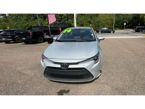 Used 2024 Toyota Corolla LE FWD image 7