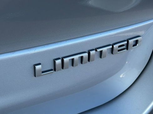 New 2025 Jeep Grand Cherokee L Limited image 8