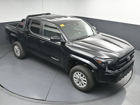 Used 2024 Toyota Tacoma SR5 image 32