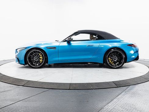 Used 2022 Mercedes-Benz SL 63 AMG 4MATIC w/ Driver Assistance Package image 4