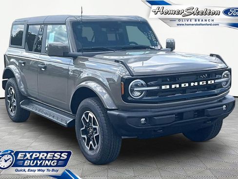New 2026 Ford Bronco Outer Banks AWD/4WD image 1