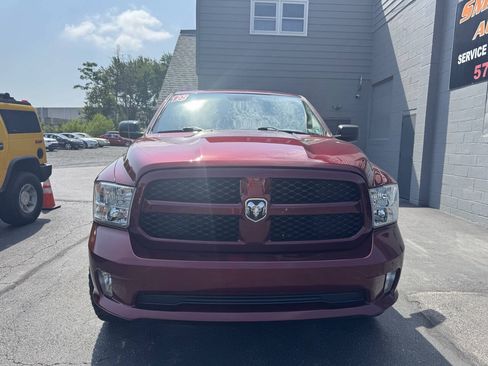 Used 2018 RAM 1500 Express AWD/4WD image 2
