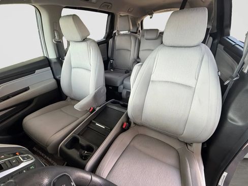 Used 2018 Honda Odyssey EX image 13