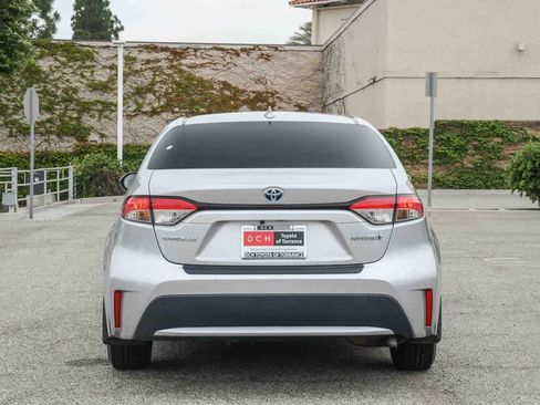 Used 2021 Toyota Corolla LE w/ Carpet Mat Package (TMS) FWD image 8