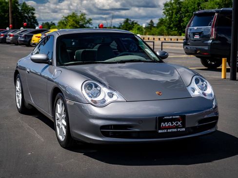 Used 2003 Porsche 911 Carrera RWD image 2
