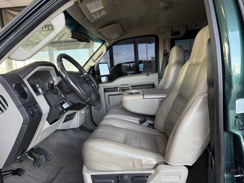 Used 2010 Ford F350 Lariat image 6