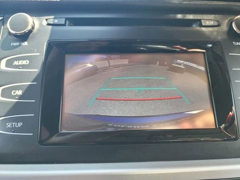 Used 2019 Toyota Highlander LE AWD/4WD image 20