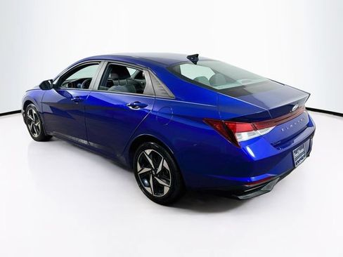Used 2023 Hyundai Elantra SEL w/ Convenience Package FWD image 6