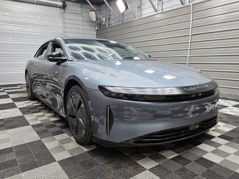 Used 2024 Lucid Air Pure RWD image 4