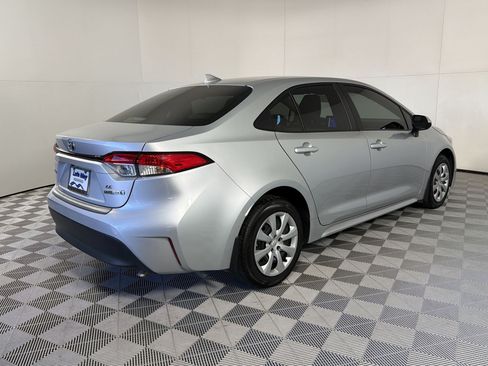 Used 2024 Toyota Corolla LE FWD image 9