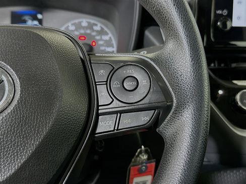 Used 2024 Toyota Corolla LE FWD image 17