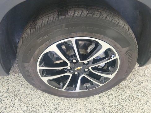 Used 2025 Chevrolet TrailBlazer LT AWD/4WD image 31