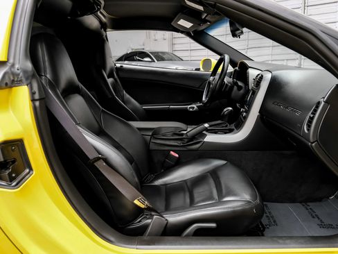 Used 2006 Chevrolet Corvette Coupe image 28