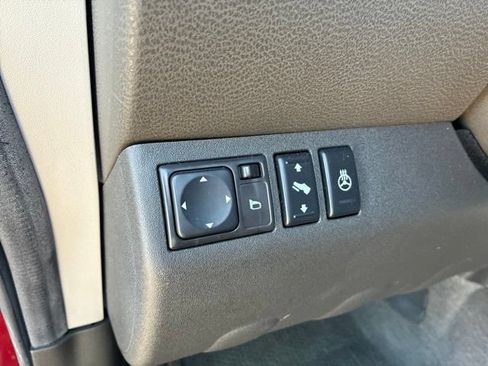 Used 2008 Nissan Pathfinder LE AWD/4WD image 8