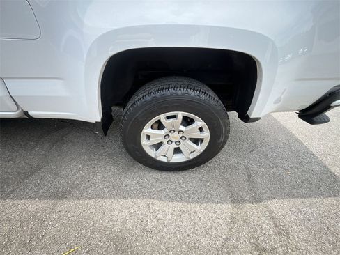 Certified 2022 Chevrolet Colorado LT w/ Fleet Safety Package image 10