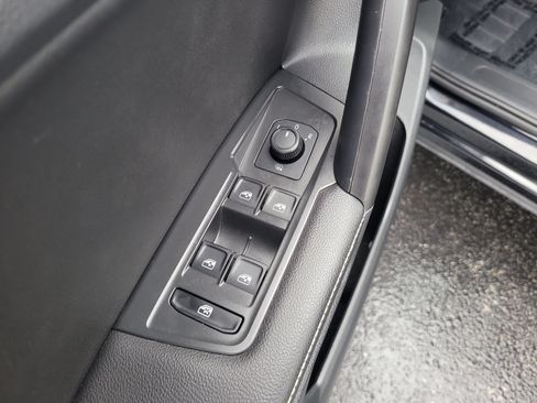 Used 2023 Volkswagen Tiguan S FWD image 14
