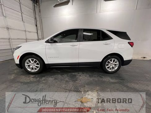 Used 2024 Chevrolet Equinox LS w/ LS Convenience Package FWD image 6