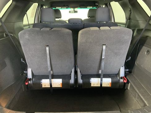 Used 2017 Ford Explorer XLT w/ Equipment Group 201A image 20