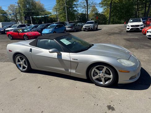Used 2005 Chevrolet Corvette Convertible w/ Preferred Equipment Group RWD image 11